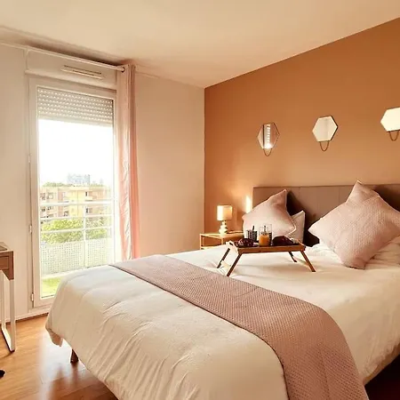 Appartement Penthouse De Standing: Vue Paris- 10min De L'aeroport - Parking Gratuit *