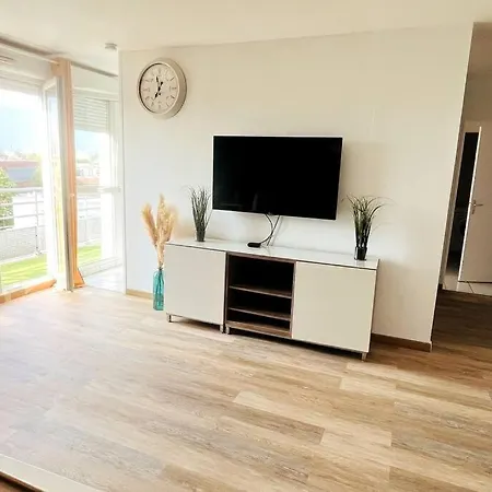 Penthouse De Standing: Vue Paris- 10min De L'aeroport - Parking Gratuit *