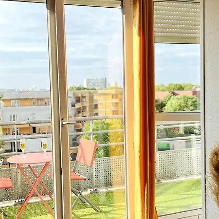Penthouse De Standing: Vue Paris- 10min De L'aeroport - Parking Gratuit Daire Orly