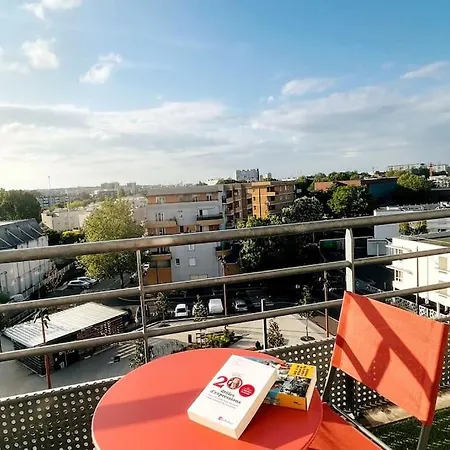 Daire Penthouse De Standing: Vue Paris- 10min De L'aeroport - Parking Gratuit *
